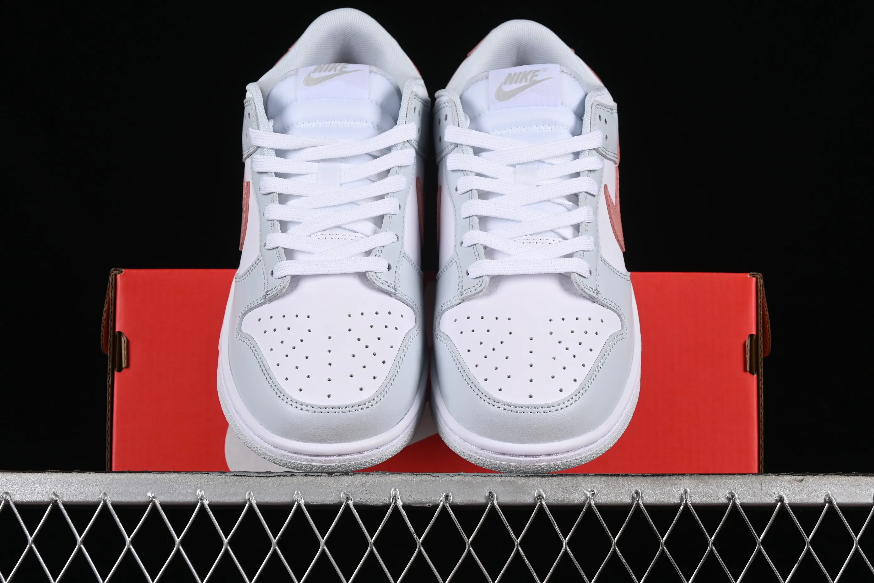 All categories Nk SB Dunk series Nk SB Dunk Low low-top sneakers Nk SB Dunk Low white gray pink SB low-top casual sneakers HF0730-160